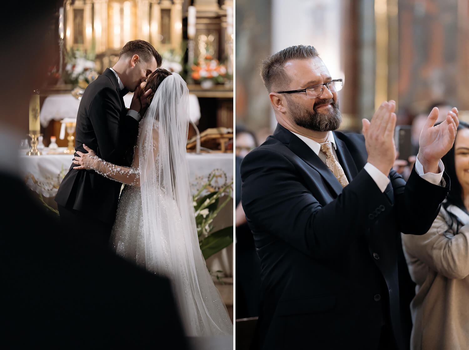 Pocałunek pary młodej w kościele, goście weselni klaszczą. Fotograf ślubny Kraków.